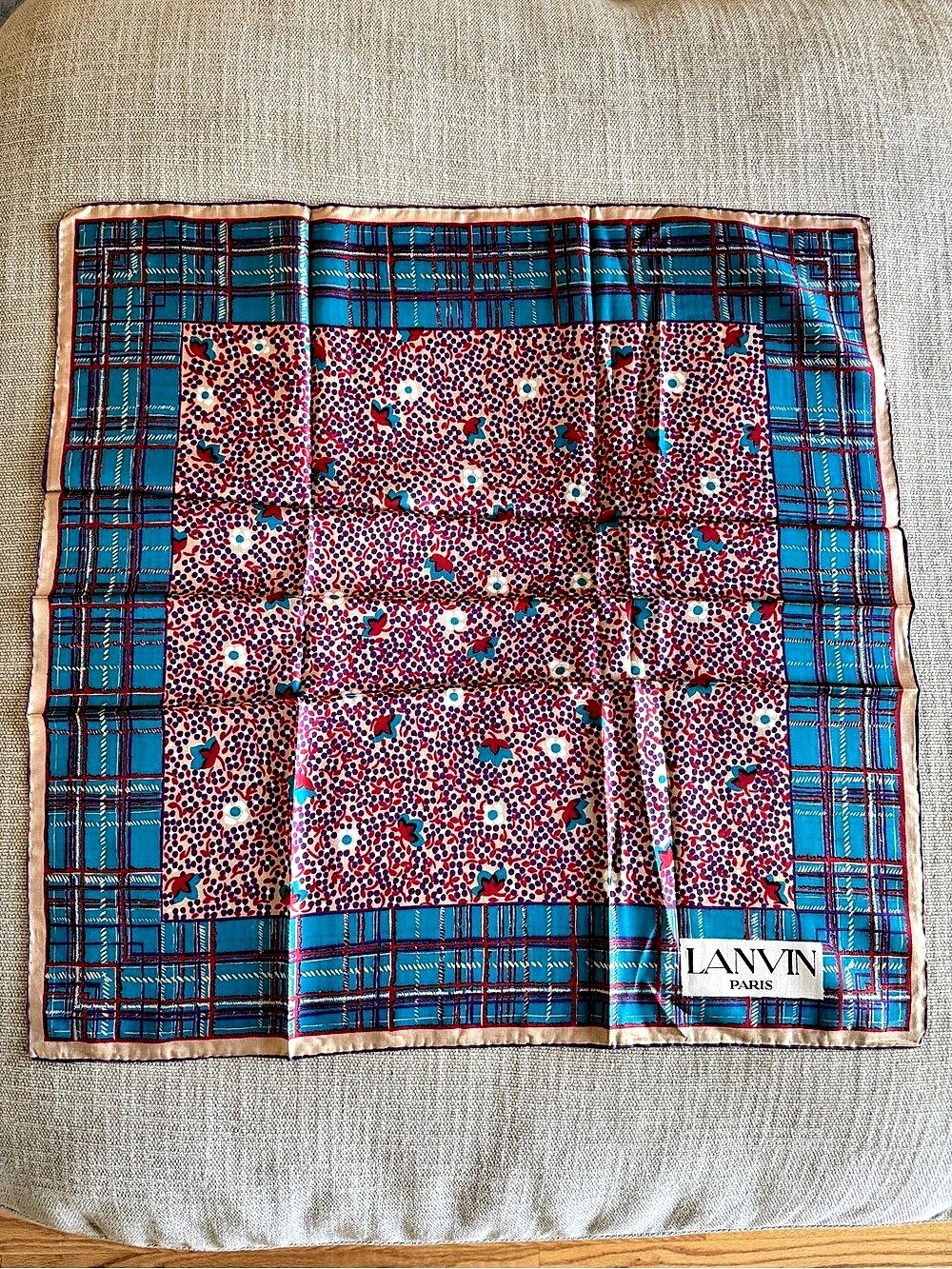 Rare Vintage Lanvin Paris 100% Silk Scarf Geometric Floral w/ Original Packaging - Picture 2 of 10